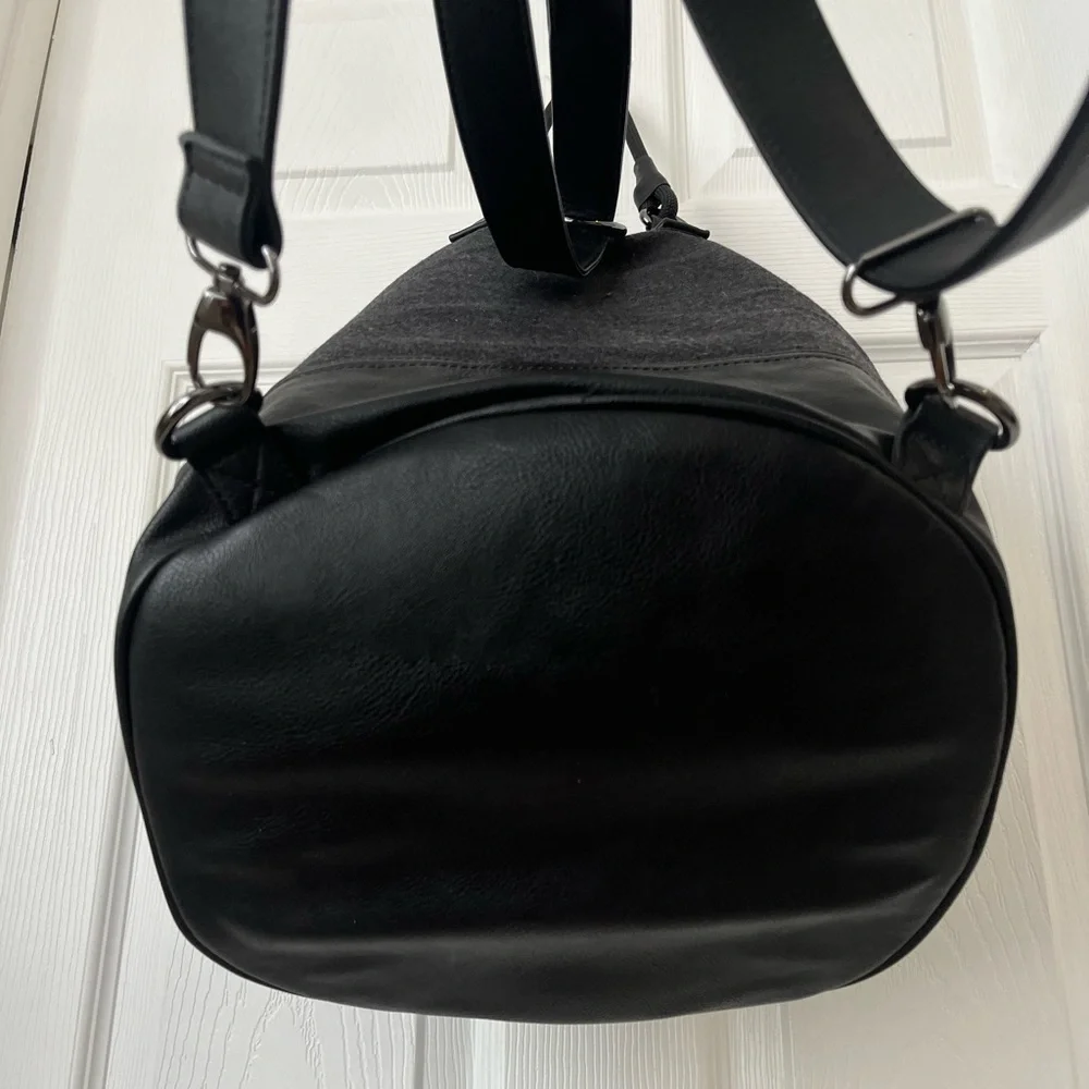 Sweaty Betty Black Luxe Bucket Drawstring Backpack